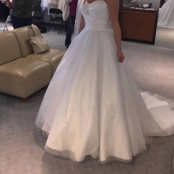 Alfred Angelo Disney Cinderella 205 Wedding Dress - Picture 8 of 13